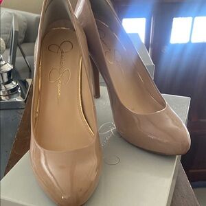 Jessica Simpson Women's Tan Pumps